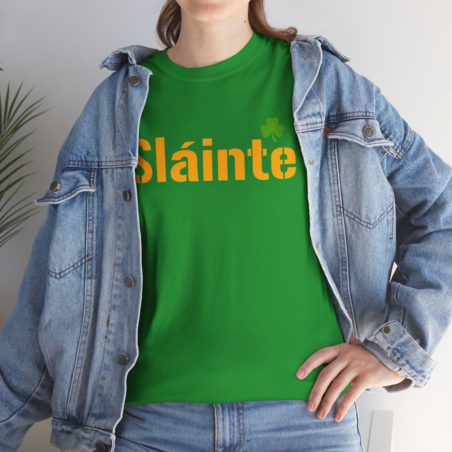 Sláinte Shamrock Pittsburgh Style T-Shirt | Yinzer Irish Pride Tee | Black & Gold Game Day Vibe Shirt | St Patricks Day Pittsburgh Gift